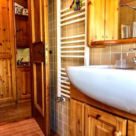 Apartamento Mansardina Mery Cortina - - *