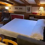 Mansardina Mery Cortina - - Apartment
